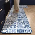 Luxe keukenmat met blauw en wit mediterraan tegelpatroon en antislip achterkant - Blauw en Wit Raster
