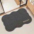Alfombrilla de baño de tierra de diatomeas de rayas grises con borde ondulado y texto - 40*60cm / Forma de onda / Lodo de Diatomeas Estándar / Gris