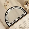 Tappeto da bagno semicerchio retrò assorbente con bordo geometrico bianco e nero - Stile Bagno Moda (Semicerchio) / 40x60cm / Beige