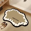 Antislip badmat in crème met onregelmatige vorm, ruitjesrand en de tekst Bathroom. - 40x60cm (2.5mm Standaard) / Koffie Schaakbord Stijl (H)