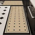 Luxe beige Belgische fluwelen keukenmatset met moderne zwarte geometrische patronen - 40*60cm / Elegante Stippen