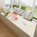 Detailopname van het elegante tulpenpatroon op een premium crèmekleurige vensterbankmat - Tulp Stijl 2 / 60x120cm