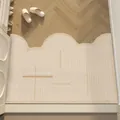 Paillasson en PVC crème à bord festonné et motifs géométriques pour entréeons - Rayures Irrégulières Type E