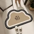 Tapis de bain absorbant élégant en forme de nuage avec motif rose noire et antidérapant. - 30x50cm (Terre de Diatomée Épaissie) / Style Chanel de Luxe C (Forme de Nuage)