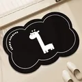 Alfombra de baño negra absorbente con forma de nube y un lindo diseño de jirafa blanca - Lucky Jirafa / 40*60cm [Tierra de diatomeas fina]