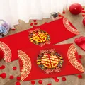 Traditionelle rote chinesische Hochzeitsmatte mit doppeltem Glückssymbol und Goldmustern - Hochzeitsstil 17