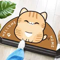 Zerbino a semicerchio in fango di diatomee con simpatico gatto cartone animato, assorbente - 40x60cm / Occhi Socchiusi