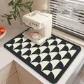 Premium absorbent black and white geometric diatom mud mat for kitchen coffee machines - 30*40cm / MLG-L