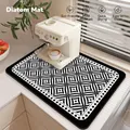 Absorbent kitchen mat with black and white geometric patterns for coffee machines - 30*40cm / Black and White Checkerboard (MLG-M)
