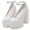 Eleganti décolleté bianche con plateau altissimo, tacco largo e cinturino alla caviglia - 36 / Bianco