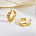 Boucles d'oreilles créoles géométriques dorées à trois couches en acier inoxydable poli - Style Entrelacé Creux à Trois Couches (BJ269) / Or