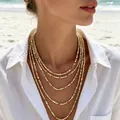 Elegante collar de varias capas de cuentas cúbicas doradas para mujer estilo resort - Gargantilla larga de varias capas con hebilla de strass dorada (33043-nek-G-EP)