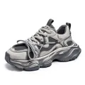 Sneakers chunky grigie lavate con mesh traspirante e spesse suole a onde particolari - 39 / Grigio