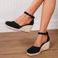 Elegantes sandalias de cuña en gamuza negra con suela de alpargata de yute natural - 34 / Negro