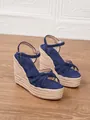 Elegantes sandalias de cuña de esparto en ante azul con correas cruzadas en el tobillo - Azul Marino