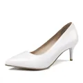 Elegant white pointed-toe patent leather pumps with a 6cm mid-height stiletto heel - 34 / White