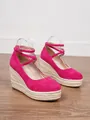 Vista lateral de alpargatas de cuña en ante fucsia con plataforma de cuerda - 34 / Sandalias Slingback de Punta Cerrada (D1314-8) / Rosa rojo