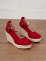Sandalias rojas de cuña con puntera cerrada, plataforma de esparto y tira al tobillo. - 34 / Rojo