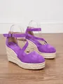 Sandalias de cuña moradas de ante con puntera cerrada y plataforma de esparto - 34 / Púrpura
