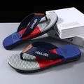 Modische, rutschfeste Herren-Flip-Flops im Tricolor-Blockdesign für den Sommer am Strand - Größe 43 / 219 Stil (902834) / Dunkelblau