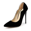 Elegantes tacones de aguja negros de terciopelo con punta y bordes ondulados chic - Grafito