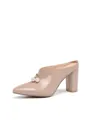 Nude patent leather pointed toe mules with pearl pendant and chunky high heels - 33 / Apricot