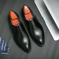 Elegante schwarze spitz zulaufende Leder-Slipper für formelle Herren-Business-Garderobe - 38 / Schwarz