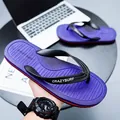 Infradito viola da uomo con cinturini neri per spiaggia e outdoor estivo - 38 / Blu zaffiro