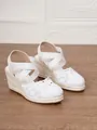 Sandalias de cuña blancas con puntera cerrada de encaje y plataforma de paja trenzada - Blanco
