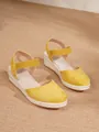 Alpargatas de cuña amarillas para mujer con puntera cerrada y correa elástica - Amarillo
