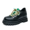 Eleganti scarpe in pelle nera da uomo con suola platform e vivaci lacci colorati sportivi - 38 / Nero