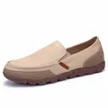 Komfortable beigebraune Herren Slipper aus Canvas mit Slip-On-Design und Gummisohle - 38 / Khaki