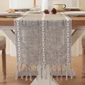 Elegante camino de mesa de lino marrón café con diseños calados y borlas de flecos - 33*220cm / Marrón