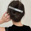 Pasador de pelo rectangular minimalista de metal plateado con acabado cepillado en moño - Pinza de Metal Simple Cepillado Eco (34#) / Pieza Única / Plateado