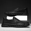 Schwarze handgenähte Herren-Loafer aus Leder mit rutschfester Gummisohle für draußen - 38 / Schwarz