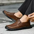 Klassische braune Herren-Slipper aus handgenähtem Weichleder mit flexibler Sohle - 38 / Dunkelbraun