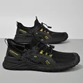 Leichte atmungsaktive schwarze Mesh-Schlüpf-Sportschuhe für Herren mit gelben Akzenten - 38 / Herren Mesh Sneaker / Schwarz