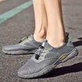 Atmungsaktive graue Mesh-Outdoor-Herrenschuhe mit weicher Sohle, ideal zum Wandern - 38 / Grau
