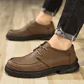 Braune Business-Casual-Lederschuhe für Herren mit dicker Sohle und Handnähten. - 38 / Khaki