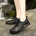 Atmungsaktive Herren-Outdoor-Sneaker aus schwarzem Mesh mit elastischem Kordelzug - 38 / Schwarz
