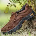 Scarpe outdoor da uomo in vera pelle con design traforato e suola a carrarmato - 38 / Marrone Scuro Traforato