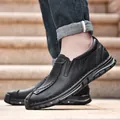 Schwarze Herren-Slipper Outdoor-Freizeitschuhe mit hochwertigen handgenähten Details - 38 / Schwarz