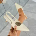 Sandales slingback élégantes beige crème à bout pointu et petit talon aiguille. - 35 / Abricot