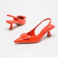Escarpins à bride arrière en cuir verni orange vif avec bout pointu - Orange