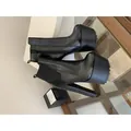 Elegante zwarte plateau enkellaarsjes van 16 cm met blokhak en dikke getande zool voor dames - 34 / Zwart