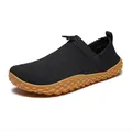 Atmungsaktive schwarze Fly-Knit-Barfußschuhe für Herren mit genoppter Gummisohle - 36 / Schwarz