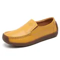 Klassische flache Damen-Leder-Slipper in hellem Gelb mit strukturierter Gummisohle - 35 / Gelb