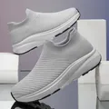 Baskets confortables en maille grise respirante avec semelle blanche texturée et chic - 36 / Gris
