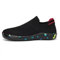 Scarpe barefoot da uomo in mesh nero con una suola graffiti colorata e traspirante - 39 / Mimetico nero