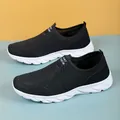 Mocassins à enfiler en maille noire respirante pour hommes avec semelles sport blanches - 38 / Noir et Blanc
